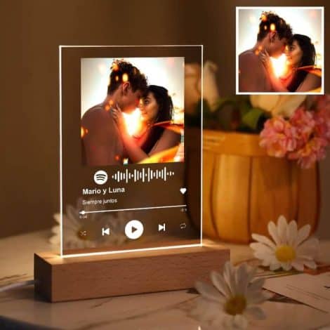 Placa de Regalo Personalizada de Spotify con Foto Transparente. Diseño con Código de Canción Escaneable. Regalo de Cumpleaños, Aniversario, San Valentín. Incluye Marco o Base con Luz.