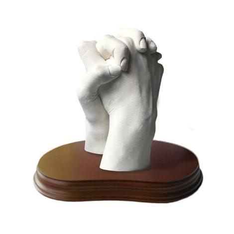 Kit de Escultura en 3D para Bebés MoldearteBaby con Alginato, Yeso y Peana de Madera – Regalo Original y Divertido para Familias – Blanco – Tamaño 2 Manos.