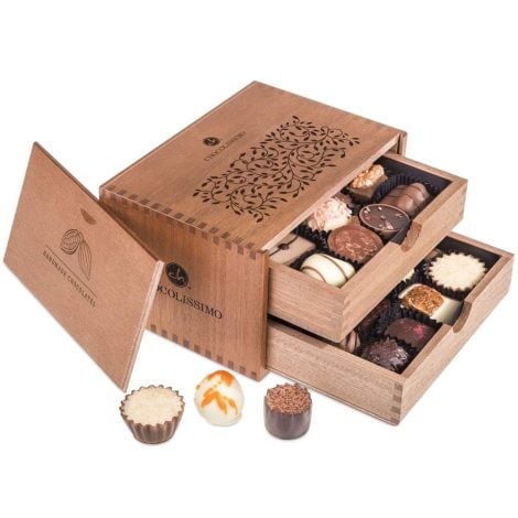 Caja de Pralinés de lujo ChocoRoyal Midi – 20 sabores exclusivos | Regalo de madera | Ideal para ocasiones especiales.