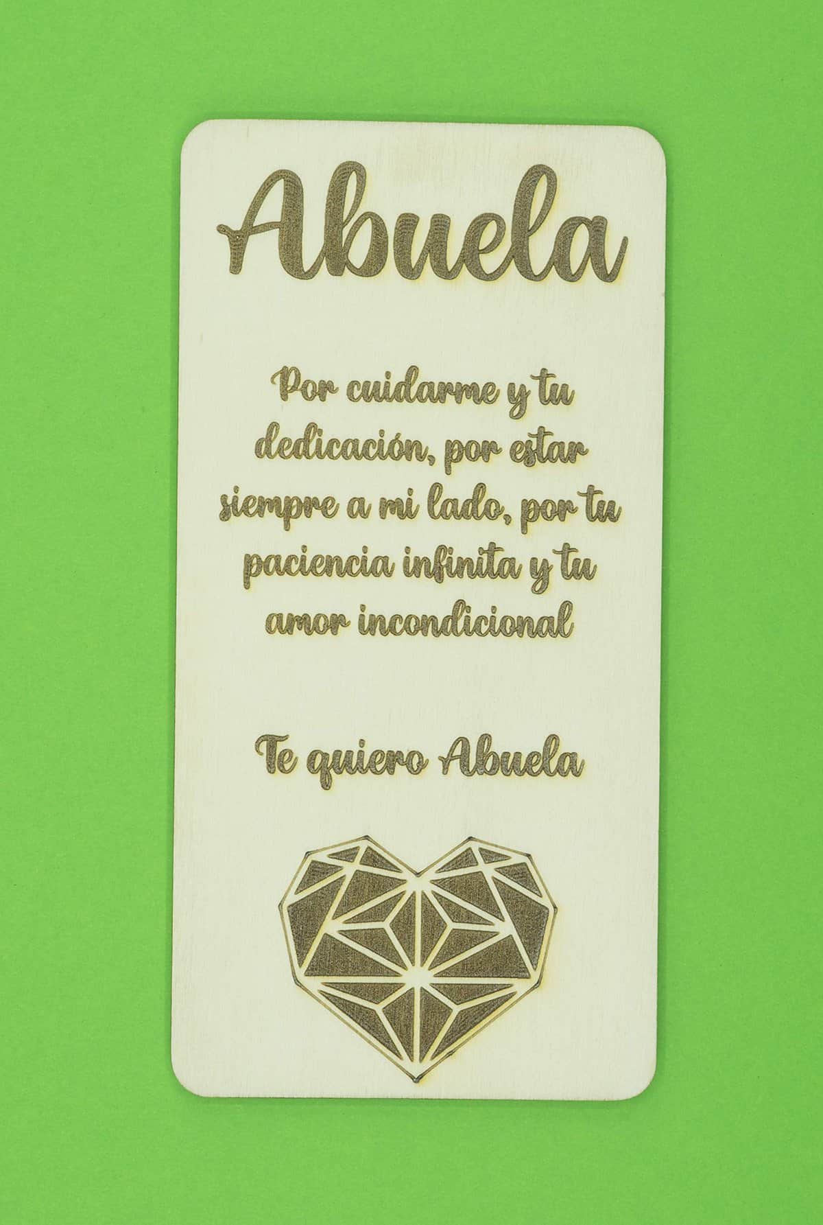 Tarjeta de madera para la abuela, porque aun siendo abuelas, se siguen comportando como madres. Día de la madre, tarjeta de cumpleaños. Regalo para la abuela