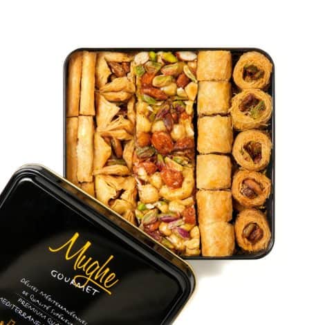 Mughe Gourmet – Caja de lujo con exquisitos baklavas turcos de pistacho – 750g – 52 unidades – Regalo navideño o de cumpleaños para él o ella.