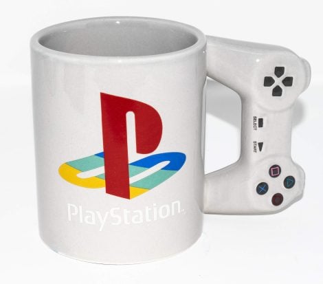 Playstation – Taza de cerámica, 9 x 15 x 11 cm, 300 ml: “Taza de cerámica Playstation, tamaño 9 x 15 x 11 cm, capacidad 300 ml.”