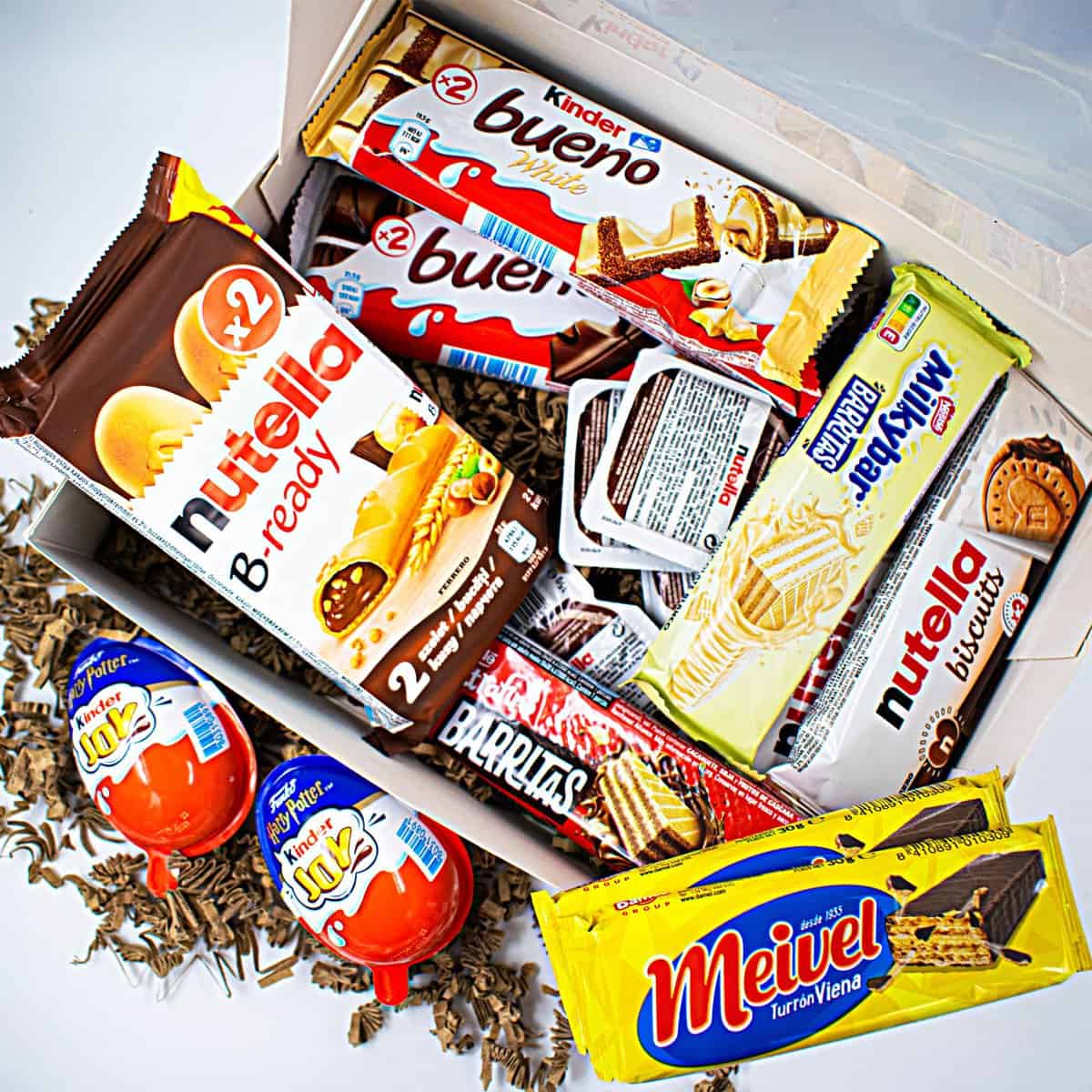 Caja Regalo de Chocolates | Original para Cumpleaños, Parejas - Kinder Bueno/Joy, Nutella Biscuits/BReady, Crunch [IAMI]