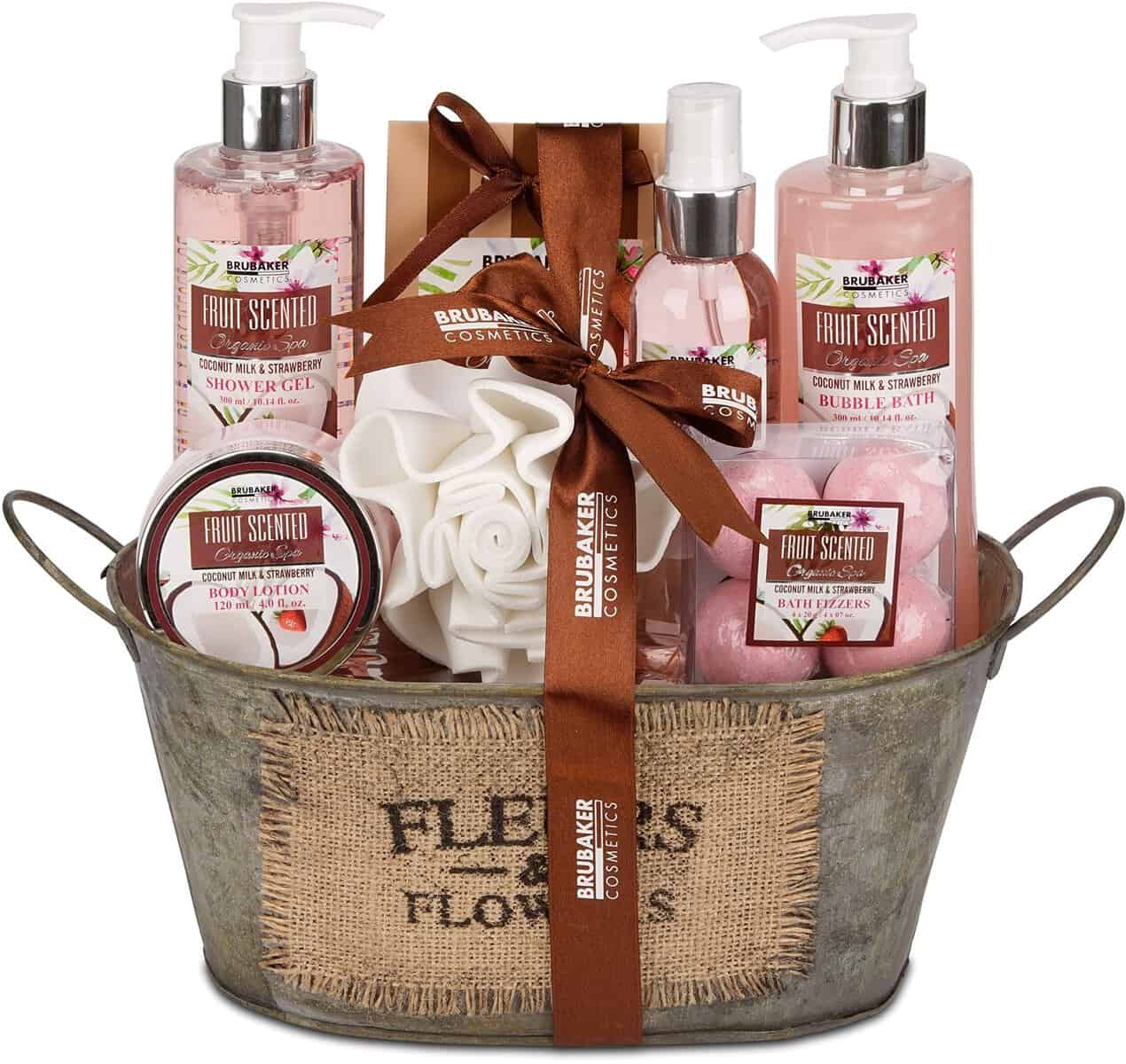 BRUBAKER Cosmetics Kit para Baños "Fresa-Coco" - Fragancia de Coco y Fresa - Set de Belleza de 11 piezas en Bañera Vintage - Set de Regalo para Mujer - Wellness Beauty Spa Set de Baño y Ducha