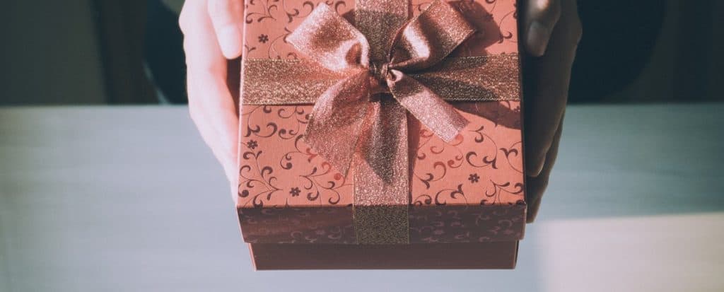 Descubre los Regalos Originales de Cumpleaños para Hombres: La Guía Indispensable de 2024